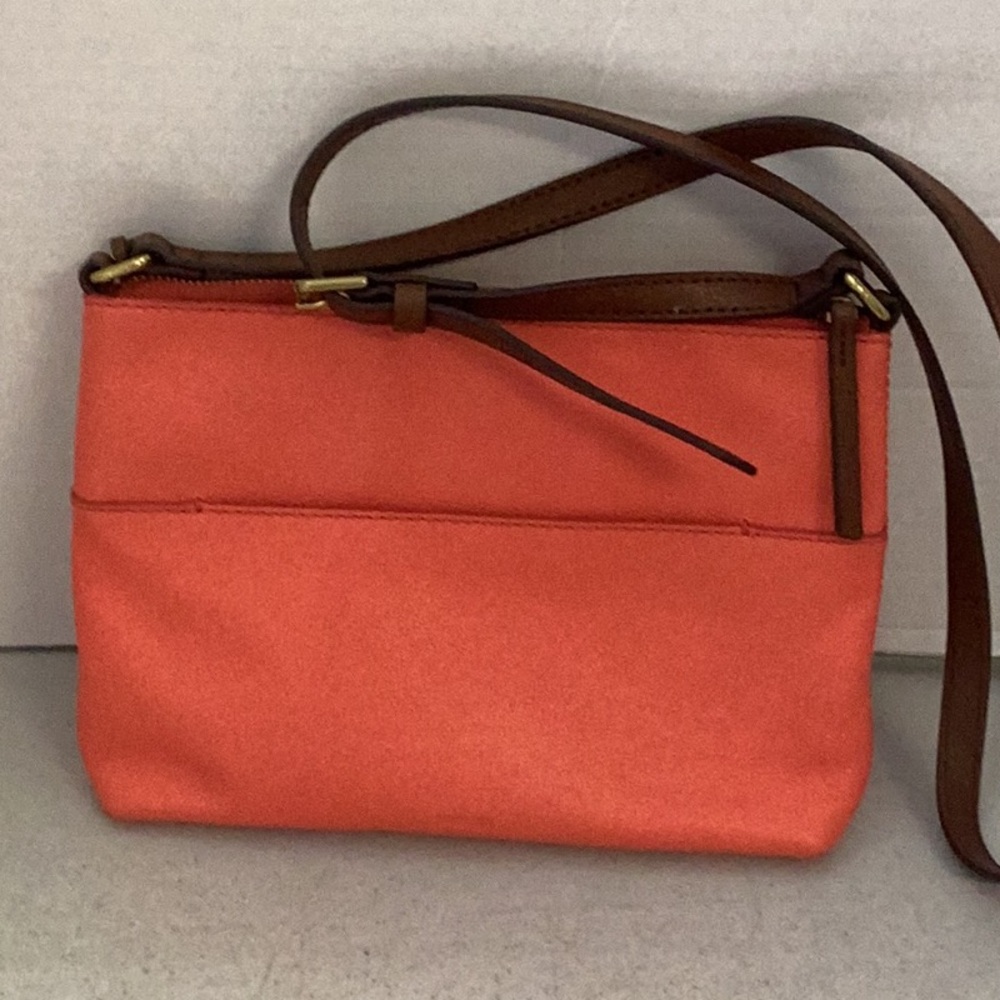 Coral Crossbody Leather Shoulder Bag - Women - Picture 2 of 13